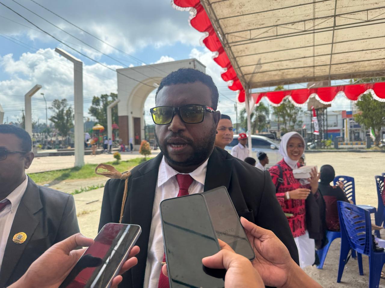 DPRD Sorong Soroti Transparansi Pengiriman Siswa melalui Yayasan Lembah Kladuk